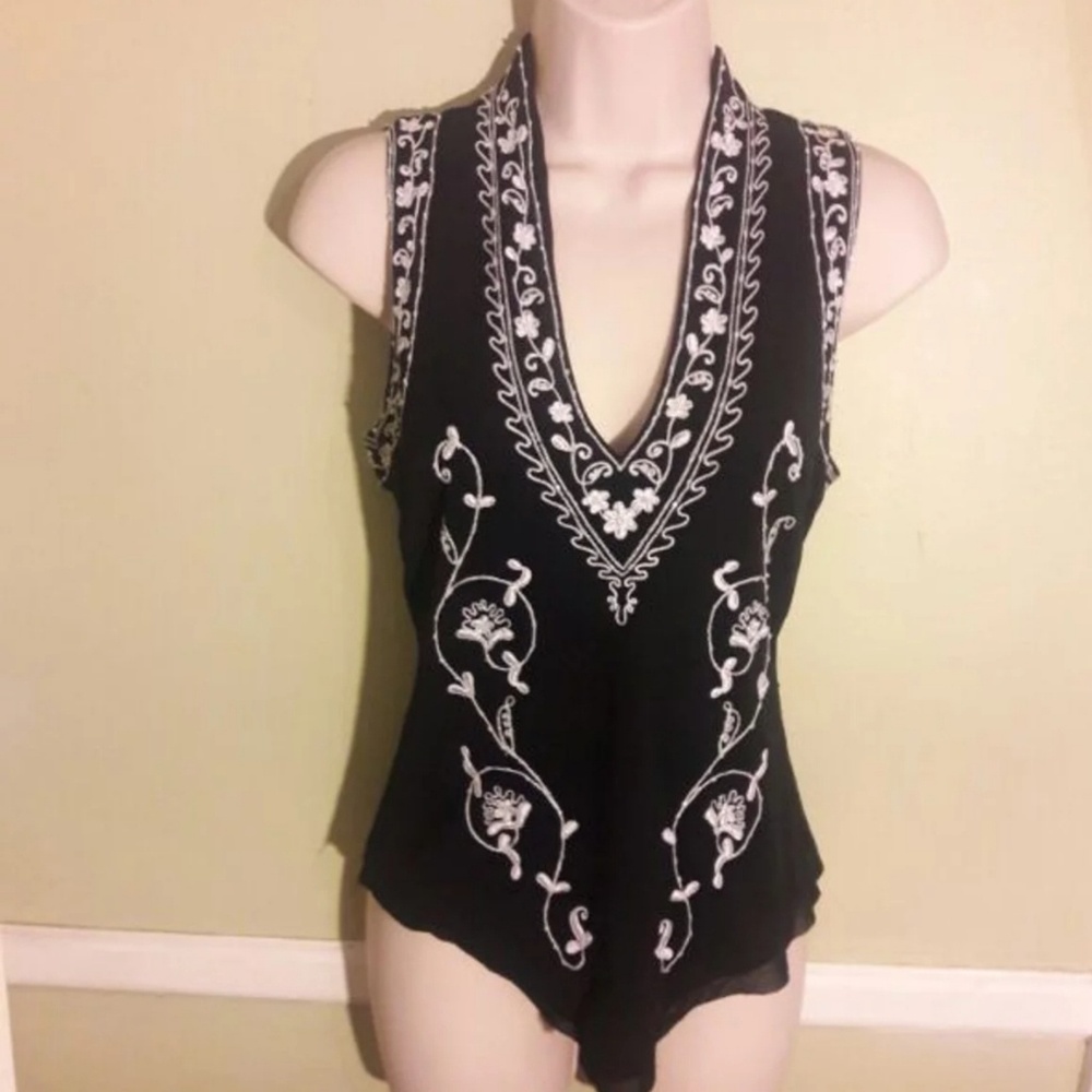 Cache women's black and white blouse